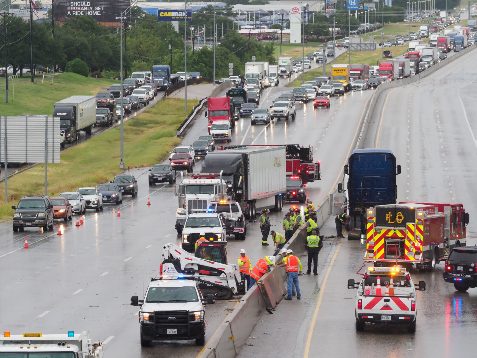 Wreck temporarily shut down highway